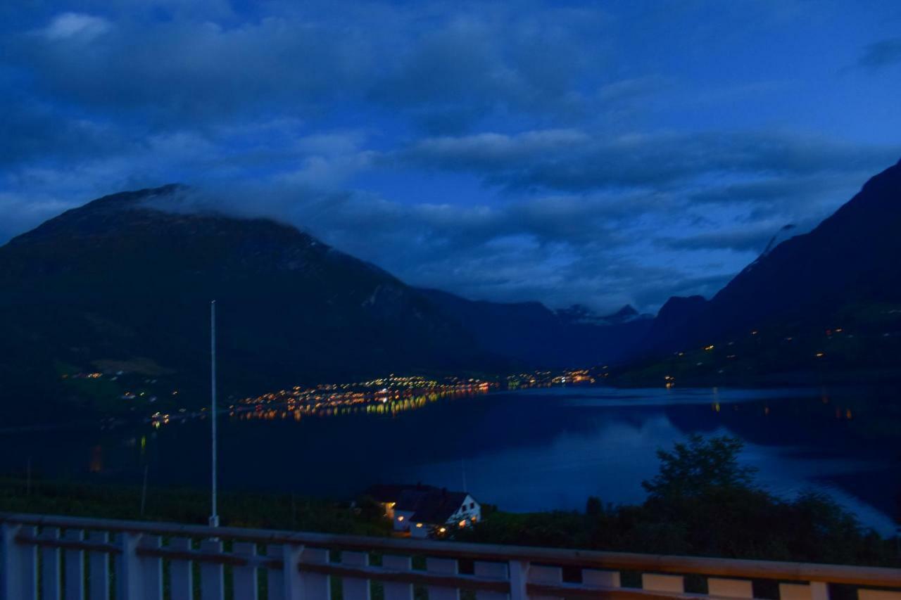 Solheim Gard Villa Stryn Buitenkant foto